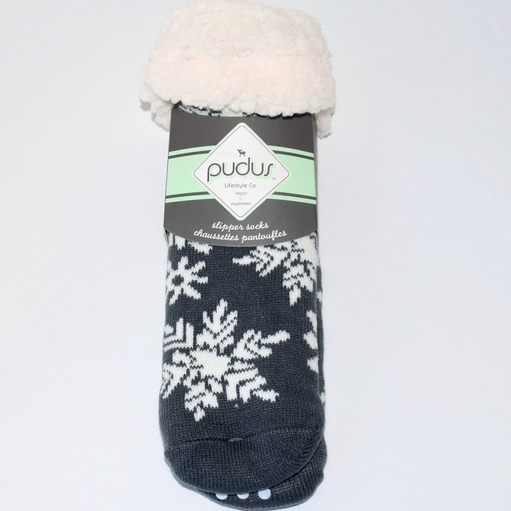 NEW Pudus Snowflake Slipper Socks - One Size